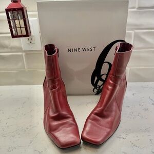 Nine West Women's Burgundy Ankle Booties